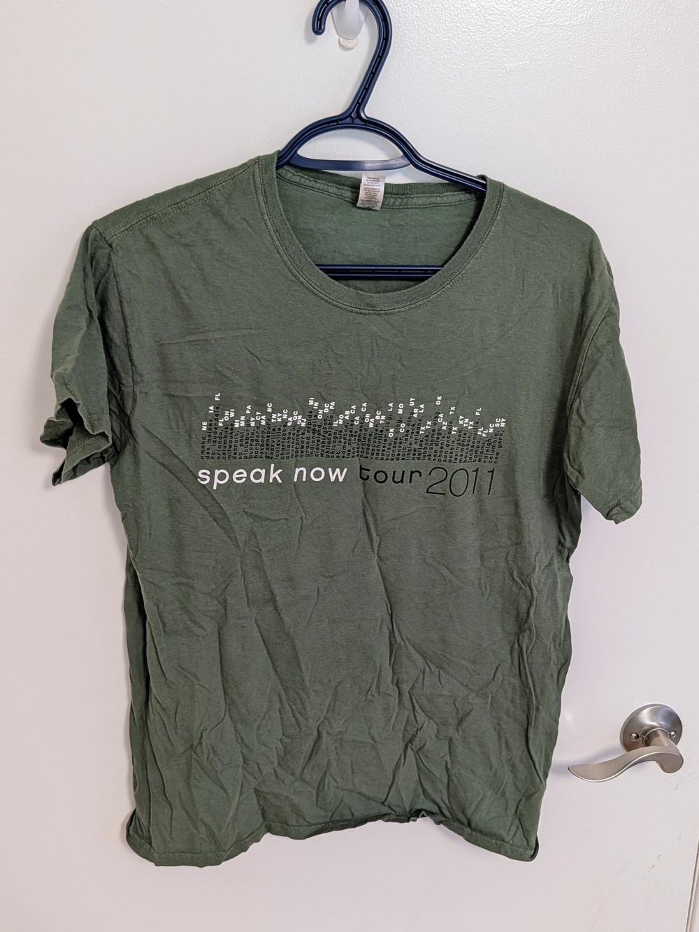 Gildan "Speak Now Tour 2011" T-Shirt - Men's Medium Taylor Swift